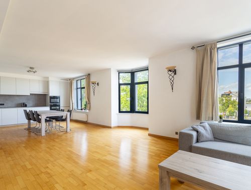                                         Appartement à louer à Antwerpen, € 1.490
