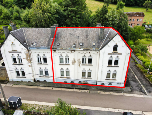                                         Immeuble d'appartements à vendre à Houffalize, € 260.000
