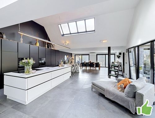                                         Appartement te koop in Moeskroen, € 325.000
