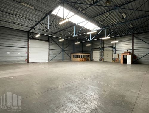                                         Bâtiment d’entreprise à louer à Brugge, € 2.000

