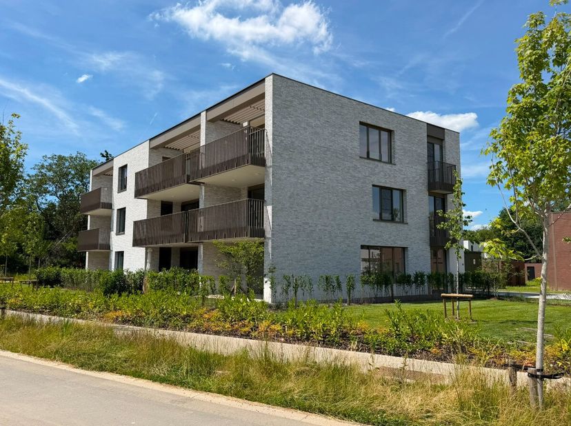 Penthouse met 2 slaapkamers en zonnig terras op wandelafstand van het centrum van Herk-de-Stad.Dit appartement heeft een bewoonbare oppervlakte van 10
