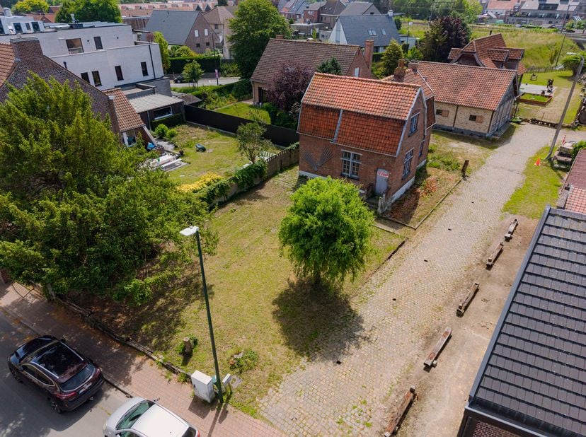 Bouwgrond voor open bebouwing te koop in Torhout<br />
Mogelijkheid bouwen aan 6% btw!<br />
Bent u op zoek naar een mooie bouwlocatie om uw droomwoni