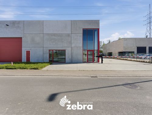                                         Magazijn zonder bureel te huur in Roeselare, € 3.500
