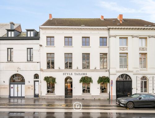                                         Handelszaak te koop in Aalst, € 695.000
