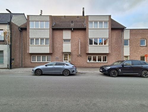                                         Appartement à louer à Knesselare, € 700
