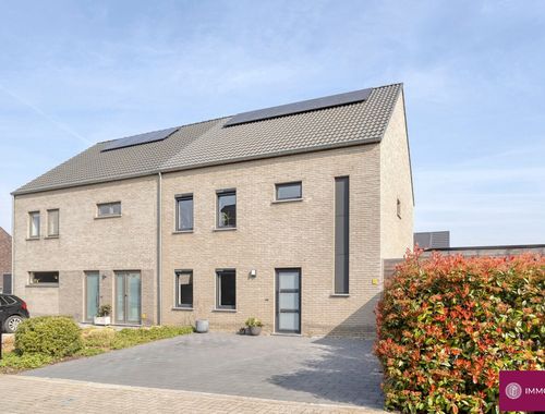                                         Woning te koop in Nederokkerzeel, € 579.000
