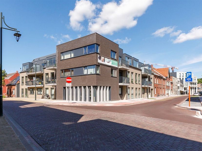 Serviceflat in hartje Arendonk met 1 slaapkamer.<br />
Ligging: <br />
Gelegen nabij het centrum van Arendonk met winkels, eetgelegenheden en openbaar