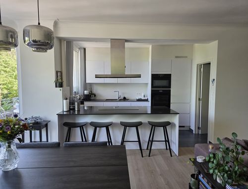                                         Appartement à vendre à Forest, € 465.000
