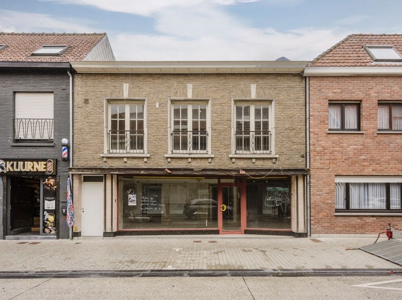 Bien professionnel à vendre
                    à 8520 Kuurne
