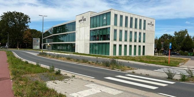 Bedrijfsvastgoed te huur in Dieptestraat 2, 9160 Lokeren