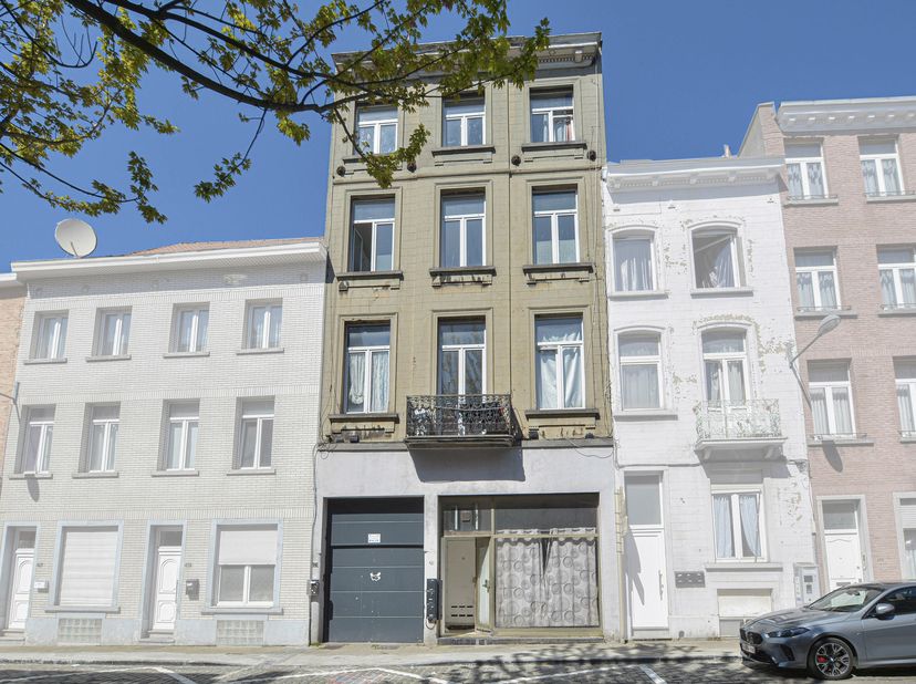 Maxime Real Estate presenteert een opbrengsteigendom te koop, gelegen aan de Chaussée de Haecht.<br />
Dit opbrengstgebouw vormt een ideale opportunit