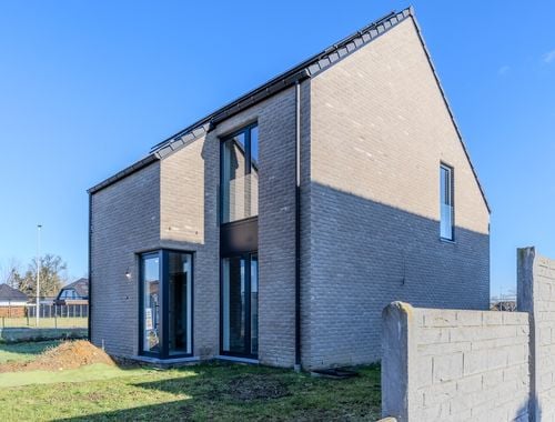                                        Woning te koop in Maaseik, € 378.000

