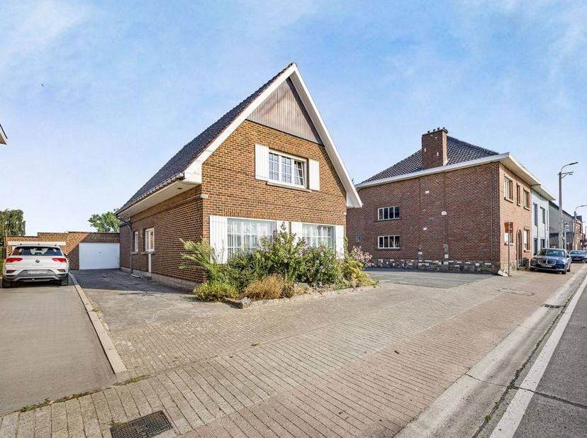 Huis te koop in Pepingensesteenweg 90,
                    1600 Sint-Pieters-Leeuw