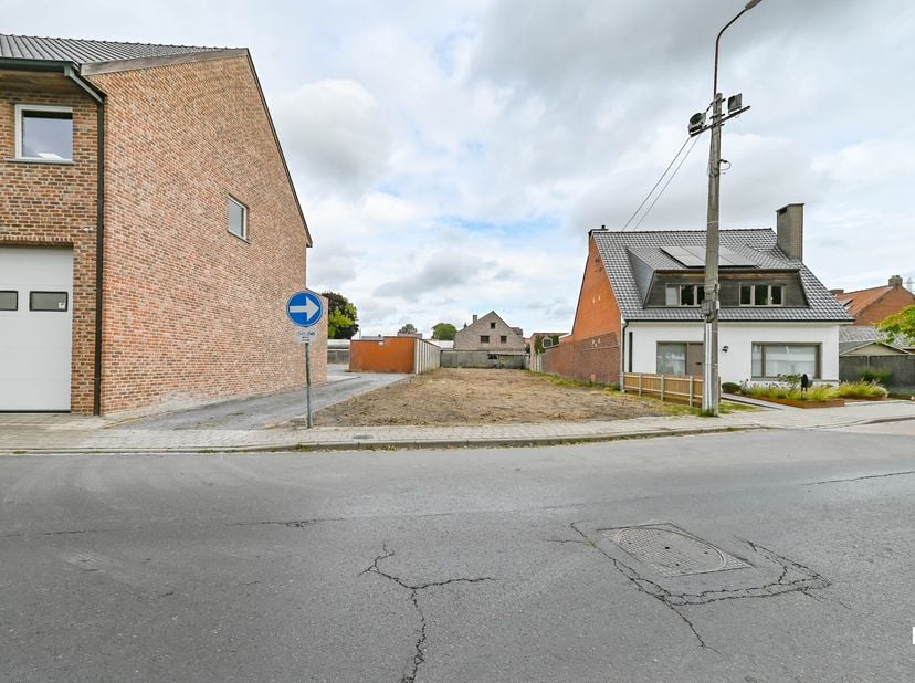Grond te koop in Warandestraat,
                    8870 Izegem