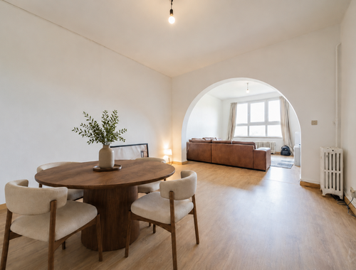                                         Appartement te koop in Jette, € 165.000
