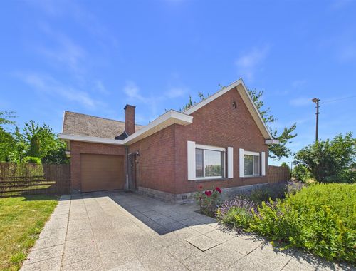                                         Maison à vendre à Luingne, € 289.000
