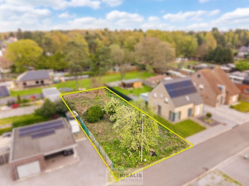 Terrain à vendre
                    à 3920 Lommel
