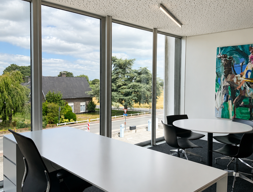                                         Kantoor te huur in Torhout, € 689,01

