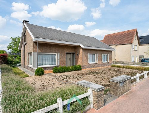                                         Bungalow te koop in Dentergem, € 399.000
