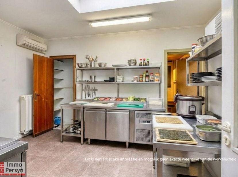 Droomt u van een unieke investering op een absolute toplocatie? Dan is dit pand aan het Isabellaplein 10 in Scherpenheuvel dé buitenkans waar u op wac