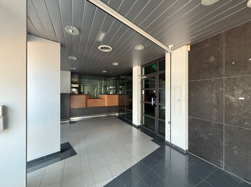 Bien professionnel à louer
                    à 2260 Westerlo