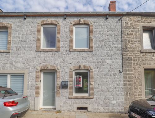                                         Maison à louer à Ermeton-Sur-Biert, € 800
