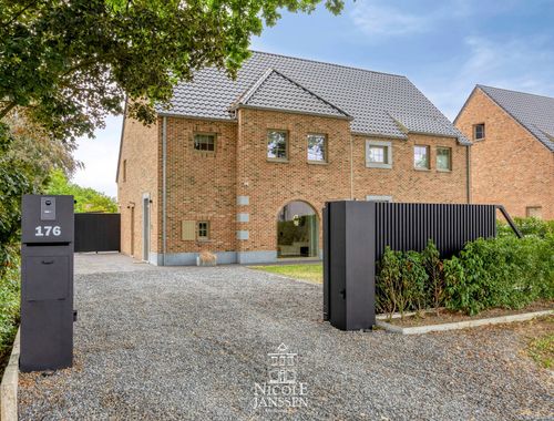                                         Maison à vendre à Ophoven, € 575.000
