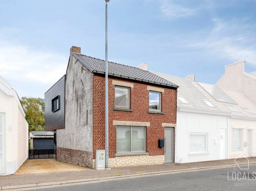 Huis te koop in Bosstraat 48,
                    9420 Mere