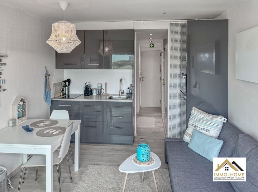 YES!! Alweer VERKOCHT op 1ste BEZOEKDAG. Contacteer Kurt 0474 966 222 voor gratis schatting, financieel advies.<br />
Gezellige en volledig vernieuwde