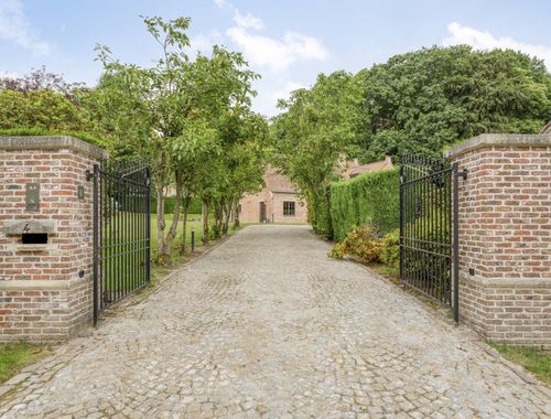                                         Villa à vendre à Dilbeek, € 947.000
