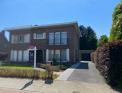                                         Maison à vendre à Eeklo, € 325.000
