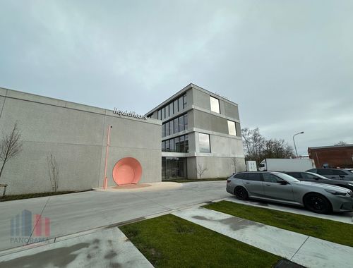                                         Bedrijfsgebouw te koop in Zwevegem, € 615.000
