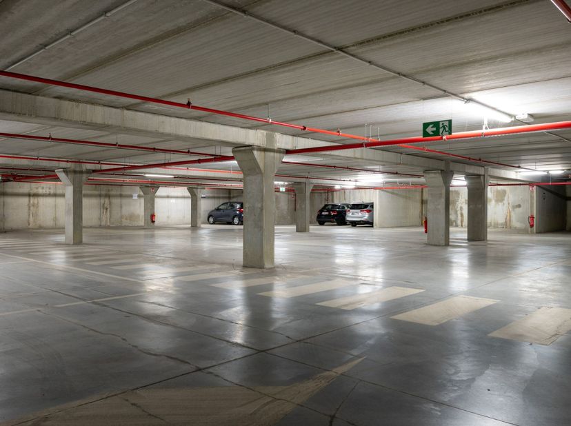 Garage te koop in Ellermanstraat 61 bus 158,
                    2060 Antwerpen