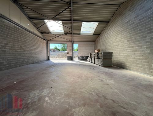                                         Bâtiment d’entreprise à vendre à Herzele, € 261.225
