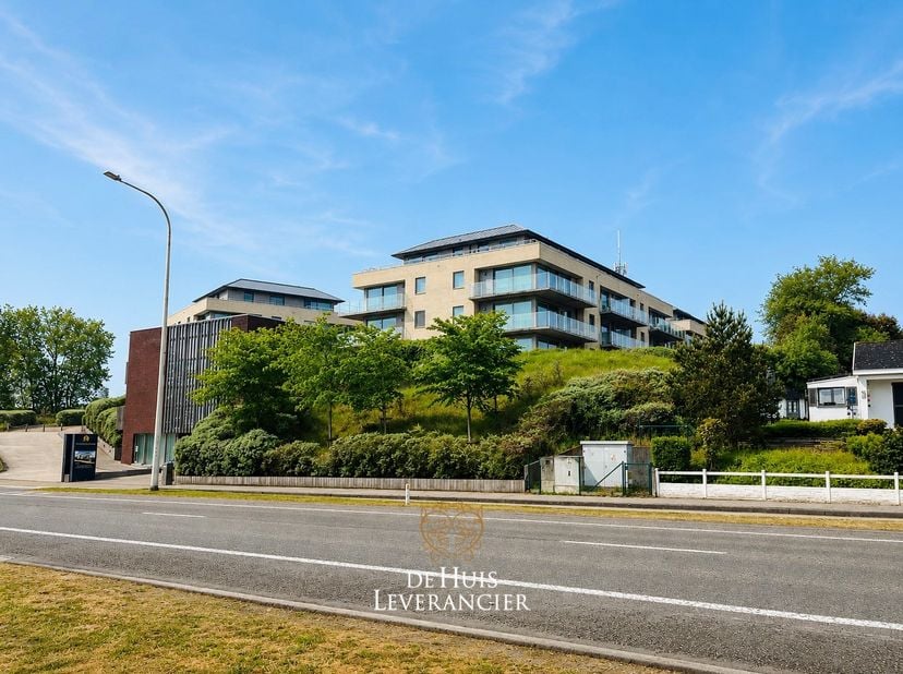 <br />
Rêvez-vous d’un lieu où calme, nature et confort sont au centre de tout ?<br />
<br />
Alors ce spacieux appartement d’angle de plain-pied, prê