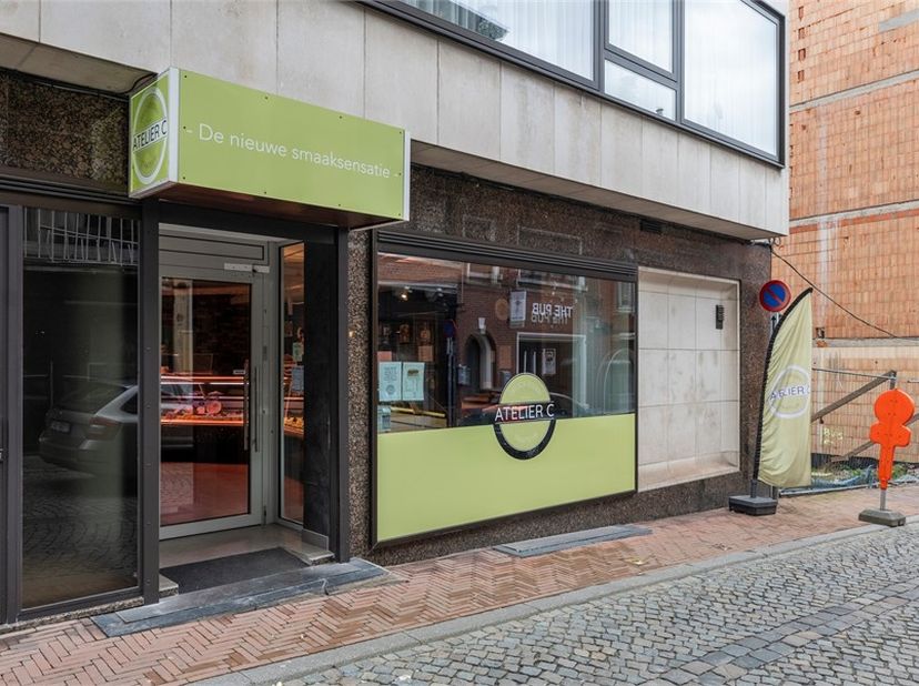 Ben jij een enthousiaste uitbater en ben je opzoek naar een goed gelegen handelspand op wandelafstand van de Grote Markt van Sint-Truiden? Dan is dit