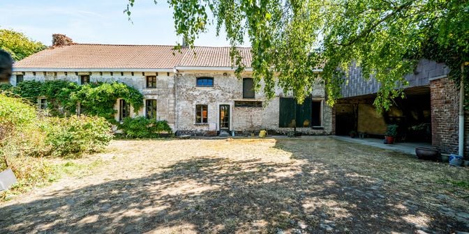 Huis te koop in Porte de gand 30, 7804 Rebaix