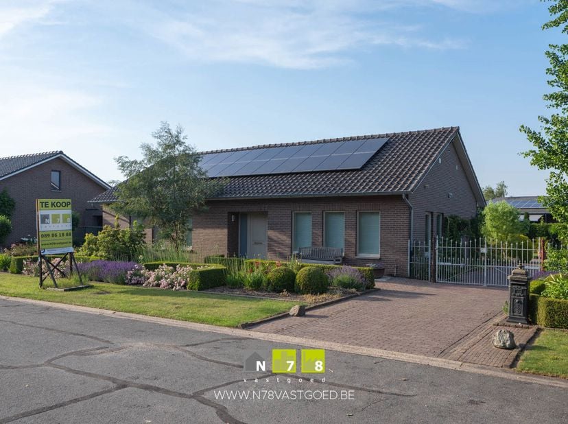 Maison à vendre
                    à 3680 Maaseik