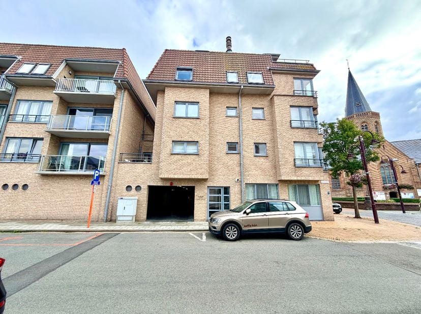 Garage à louer à Kruisstraat 3 boîte G12,
                    8420 Wenduine
