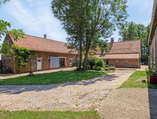                                         Ferme à vendre à Veurne, € 479.000
