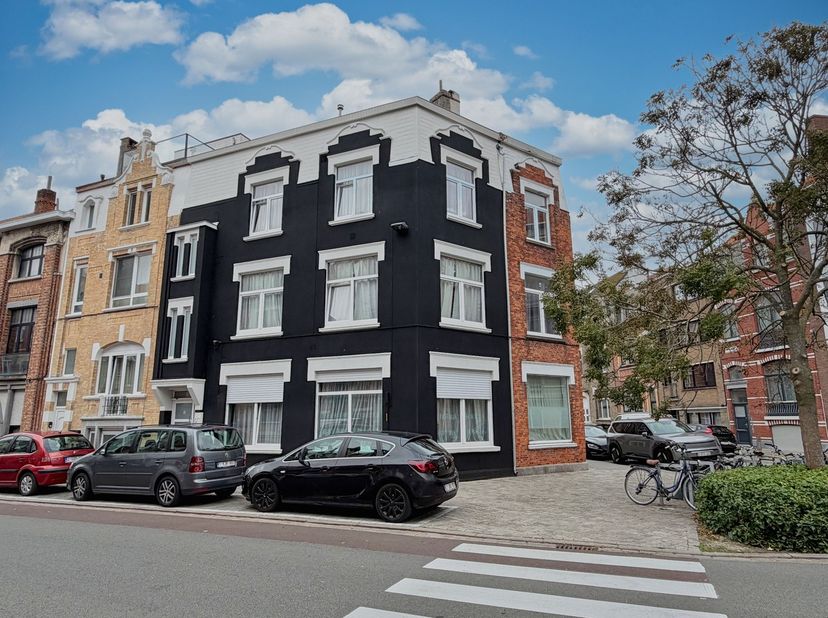 Appartement te koop in Frère-Orbanstraat 40,
                    8400 Oostende
