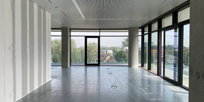 Bedrijfsvastgoed te huur in Kwadestraat 155, 8800 Roeselare
