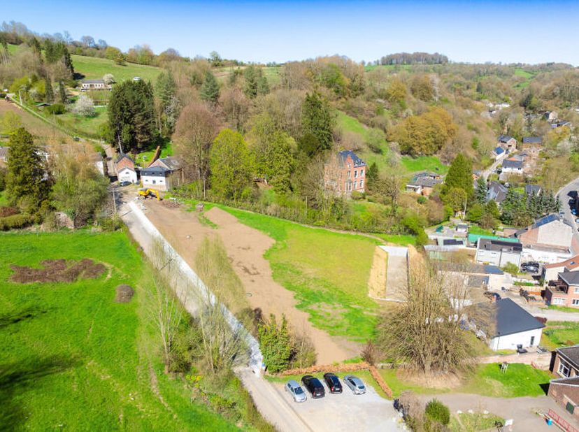 Magnifique parcelle de terrain pour un immeuble de 2 appartements d'une superficie de +/- 850m² (d'après plan de mesurage) située entièrement en zone