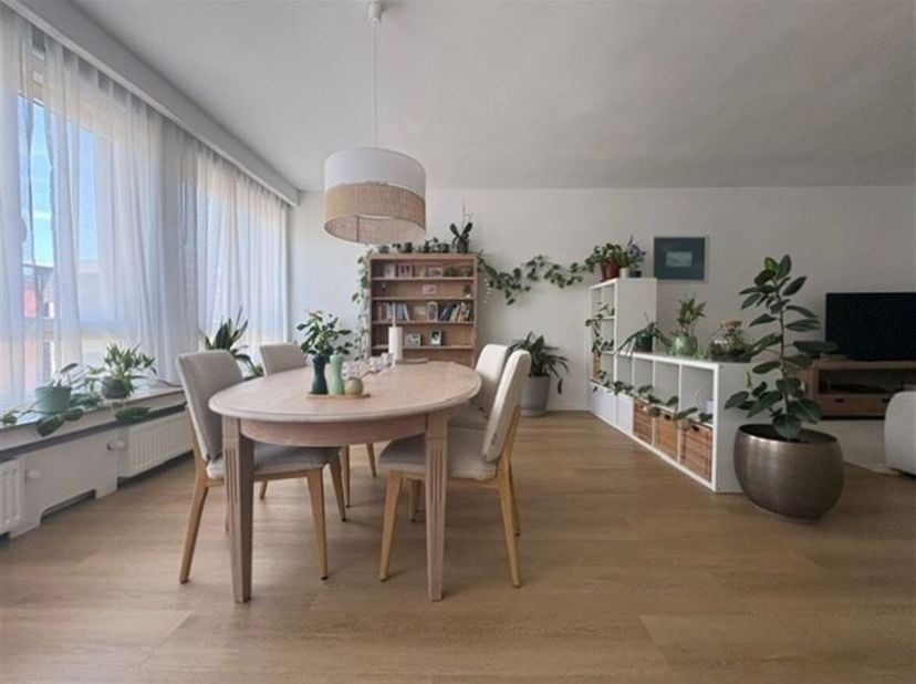 Appartement rénové au coeur de Herentals<br />
Situation : Cet appartement est situé au centre d'Herentals. Toutes les facilités (magasins, écoles, tr
