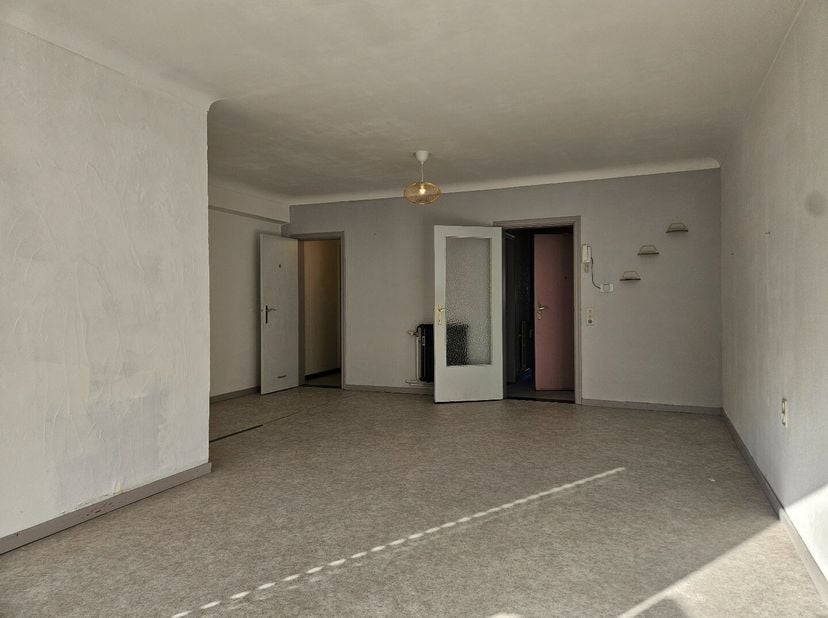 BEZOEK AANVRAGEN ENKEL MOGELIJK VIA VOLGENDE LINK: https://verlinden.mijnhuurprofiel.be/property/15b5f717-6a86-46b8-b4a0-7553c5339faf<br />
De apparte