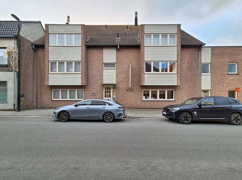 Appartement à louer
                    à 9910 Knesselare