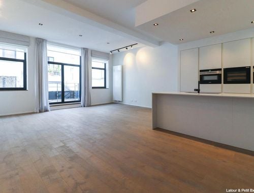                                         Appartement à louer à Ixelles, € 1.950
