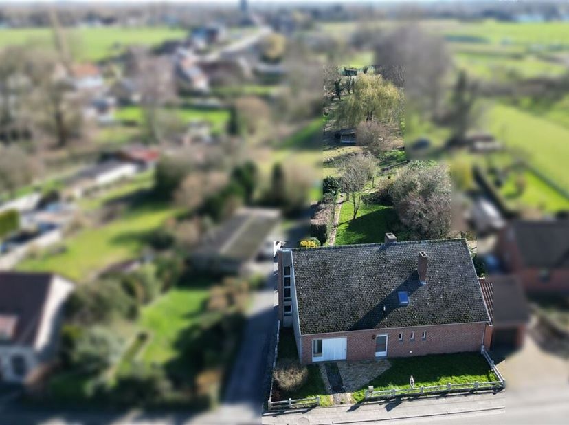 Goede twee-onder-een-kapwoning gelegen in het hart van het dorp Wiers op 17 are 80 centiares.<br />
De woning biedt ongeveer 195 m² woonoppervlak en b