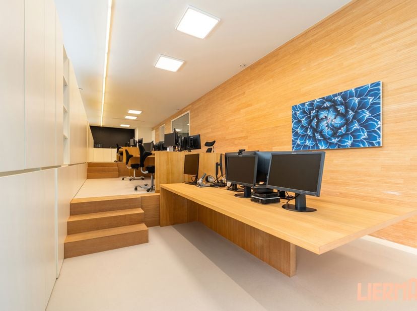 Bedrijfsvastgoed te koop in Stationsstraat 241,
                    9550 Herzele