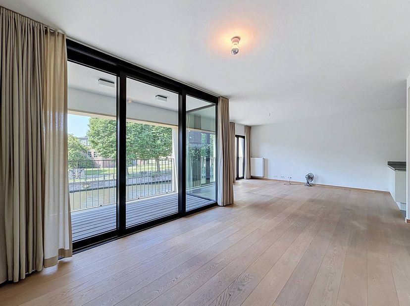 Appartement à louer à Sint-Antoniuskaai 17 boîte 0101,
                    9000 Gent